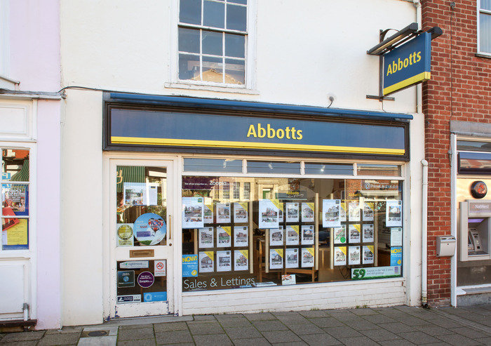  New Album of Abbotts Countrywide 93 Newland Street - Photo 3 of 5