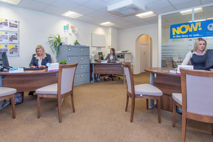  Abbotts Countrywide of Abbotts Countrywide 185a Reepham Road Hellesdon - Photo 3 of 8