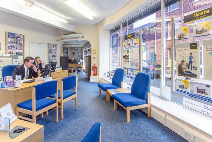  Abbotts Countrywide Cromer of Abbotts Countrywide 41 Prince of Wales Road - Photo 3 of 8