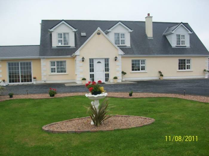  Profile Photos of Atlantic Wave House B & B Mweenish Island, - Photo 2 of 8