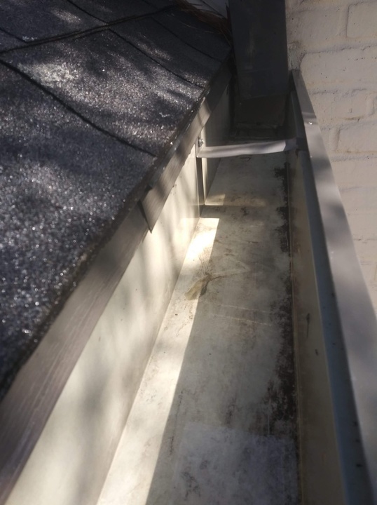 Gutter Cleaning, Houston New Album of Clean Pro Gutter Cleaning Houston 2409 Austin St - Photo 3 of 4