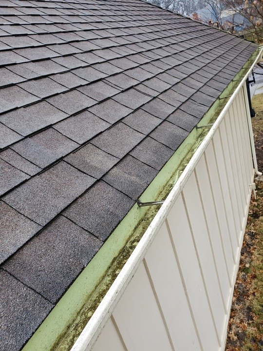 Gutter Cleaning in Cincy  New Album of Clean Pro Gutter Cleaning Cincinnati 801 Evans St - Photo 1 of 4