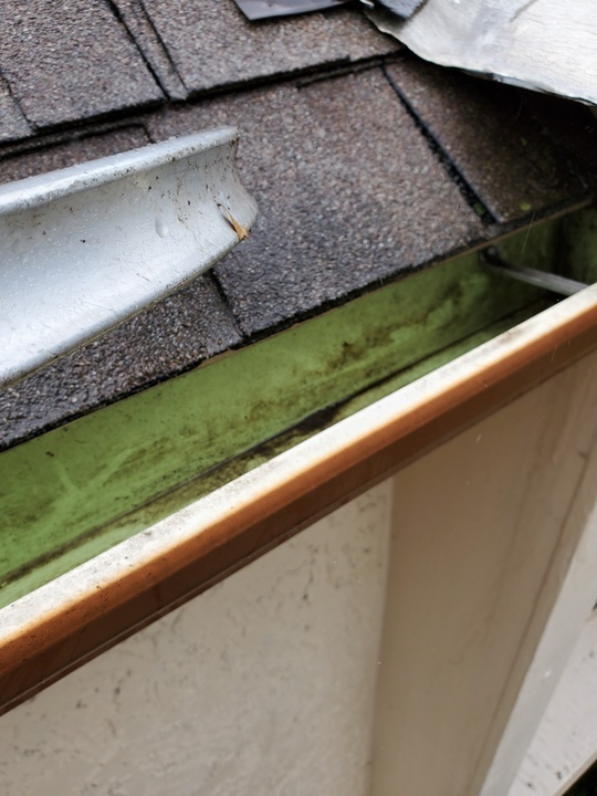 Gutter Cleaning in Cincy  New Album of Clean Pro Gutter Cleaning Cincinnati 801 Evans St - Photo 4 of 4