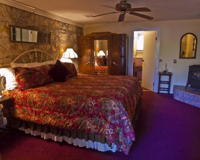  Profile Photos of Shady Oaks Country Inn - Napa Valley Bed and breakfast 399 Zinfandel Lane - Photo 3 of 12