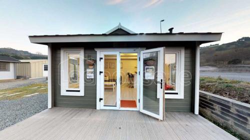  Profile Photos of LOGHOUSE.IE LOG CABINS IRELAND (BRAY) Horkan Garden Centre, Glen Of The Downs - Photo 2 of 3