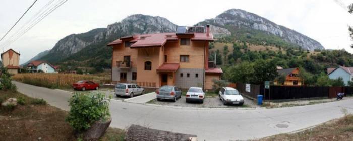  Profile Photos of GuestHouse RouaDeMunte Pecinisac 165 - Photo 1 of 8
