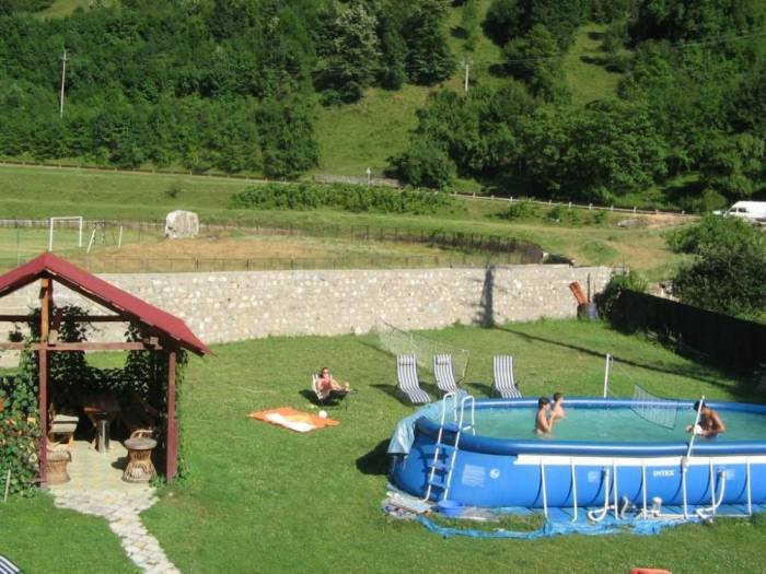  Profile Photos of GuestHouse RouaDeMunte Pecinisac 165 - Photo 3 of 8