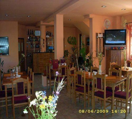  Profile Photos of GuestHouse RouaDeMunte Pecinisac 165 - Photo 4 of 8