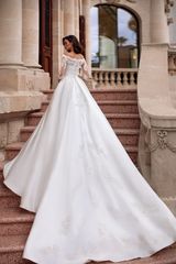  Vanila Bridal Shop in Dubai Jumeirah Lakes Towers, Cluster N, JBC4. 