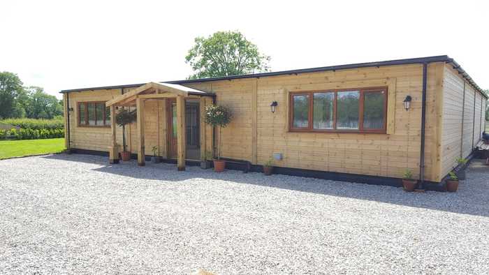  New Album of The Paddocks Luxury Cat Hotel The Paddocks, Green Lane, Whitestake - Photo 4 of 4