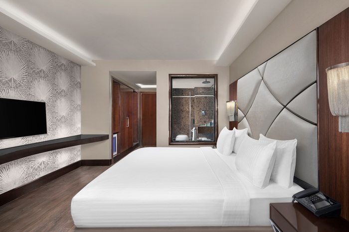 Bedroom at  DoubleTree by Hilton Istanbul Esentepe Profile Photos of DoubleTree by Hilton Istanbul Esentepe Esentepe Mahallesi, BÃ¼yÃ¼kdere Cd. No:117, ÅžiÅŸli - Photo 4 of 11