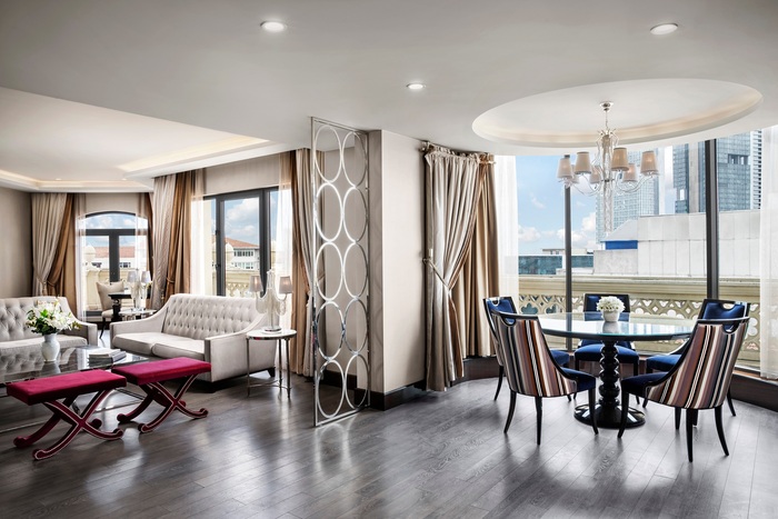 Suite Living Area at DoubleTree by Hilton Istanbul Esentepe Profile Photos of DoubleTree by Hilton Istanbul Esentepe Esentepe Mahallesi, Büyükdere Cd. No:117, Şişli - Photo 5 of 11 Suite Living Area at DoubleTree by Hilton Istanbul Esentepe Profile Photos of DoubleTree by Hilton Istanbul Esentepe Esentepe Mahallesi, Büyükdere Cd. No:117, Şişli - Photo 5 of 11