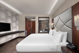 Bedroom at  DoubleTree by Hilton Istanbul Esentepe DoubleTree by Hilton Istanbul Esentepe Esentepe Mahallesi, BÃ¼yÃ¼kdere Cd. No:117, ÅžiÅŸli 