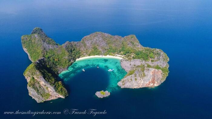The Mergui Archipelago The Smiling Seahorse cruises album of The Smiling Seahorse 170 ruangrat Street - Photo 18 of 18