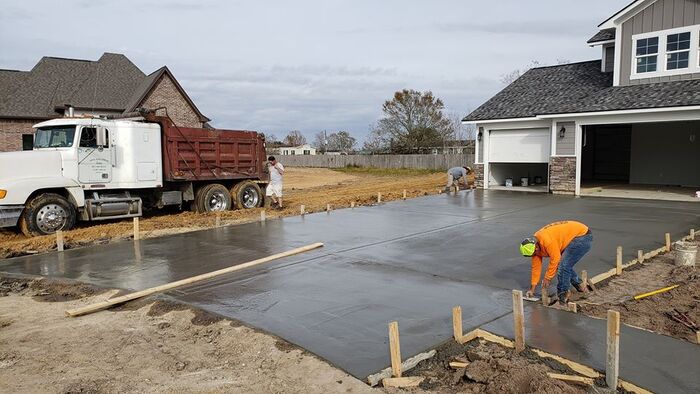  New Album of Driveway Contractor Milwaukee 828 N Milwaukee St Apt 4 - Photo 4 of 8
