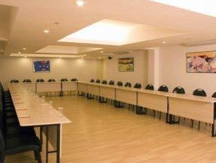 Conference Room Red Fox Hotel, Jaipur of Red Fox Hotel, Jaipur Jawahar Lal Nehru Marg, Jaipur, Rajasthan - Photo 11 of 16