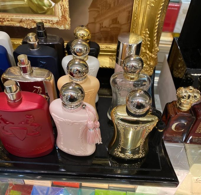  New Album of Parfums De France 1961 Chain Bridge Rd, #8002 - Photo 3 of 4