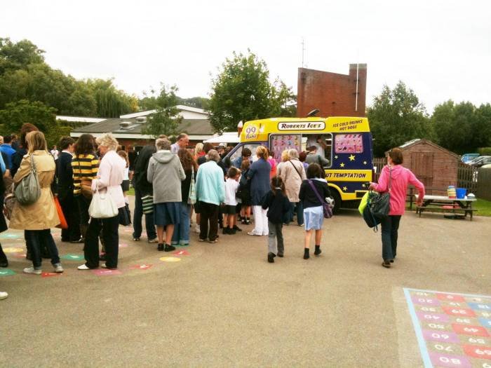  Profile Photos of Markes Ice Cream Van hire Rainham - Photo 5 of 49