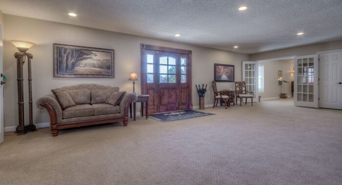  Photos of Schaudtâ€™s Glenpool-Bixby Funeral Service & Cremation Care Centers 1329 E 151st St S - Photo 9 of 12