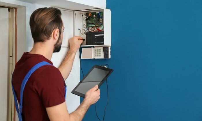  New Album of Electrician Pros Huntington Beach 5152 Heil Ave - Photo 4 of 4