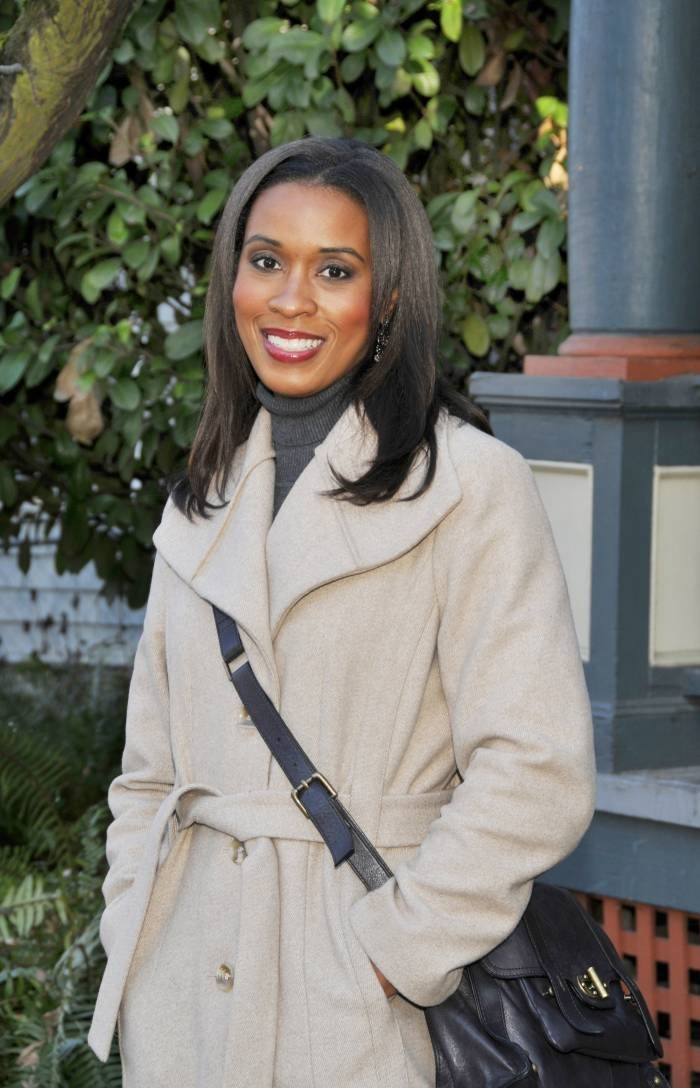  Dating Profile Headshots of Elena Rose Photography 2704 NE Stanton Street - Photo 7 of 7