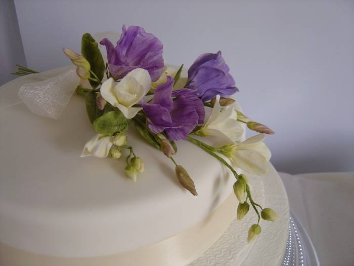 Single tier with sugar lisianthus and freesias from£135 Profile Photos of Sharon Lord Cakes Fiddlers Field Croydon Road - Photo 2 of 21 Single tier with sugar lisianthus and freesias from£135 Profile Photos of Sharon Lord Cakes Fiddlers Field Croydon Road - Photo 2 of 21