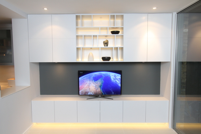 Bespoke fitted formaldehyde free eco media TV unit designed by Tristan Titeux Profile Photos of Empatika 162 - Photo 1 of 1