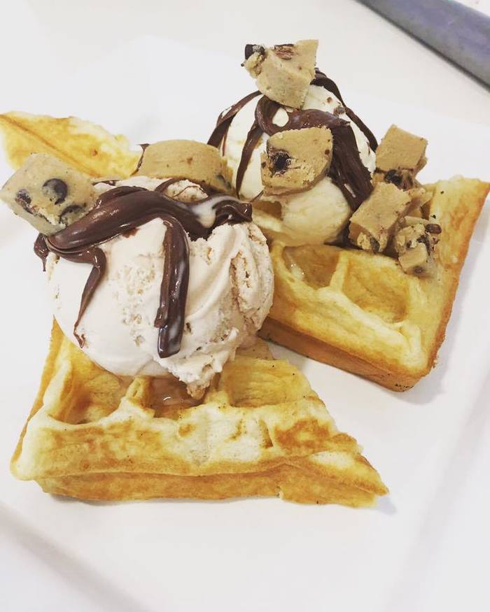  Hot Waffles of Cold Rock Ice Creamery Aspley 7/1378 Gympie Road - Photo 2 of 13