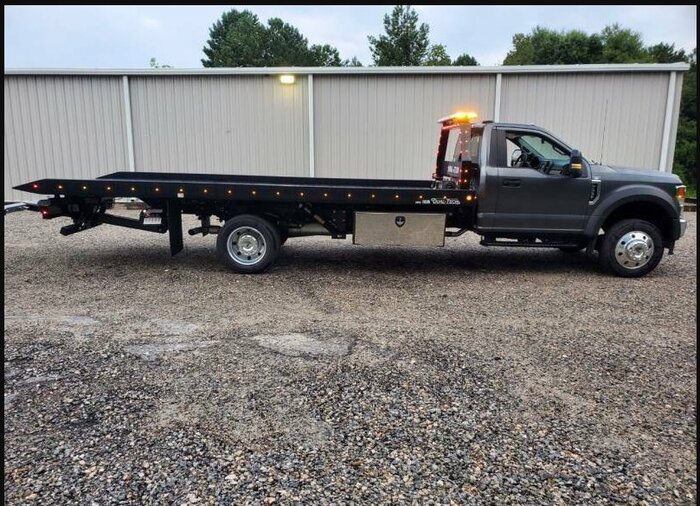  Profile Photos of Winnipeg Towing Company 55 Hargrave St, Unit 19 - Photo 4 of 4