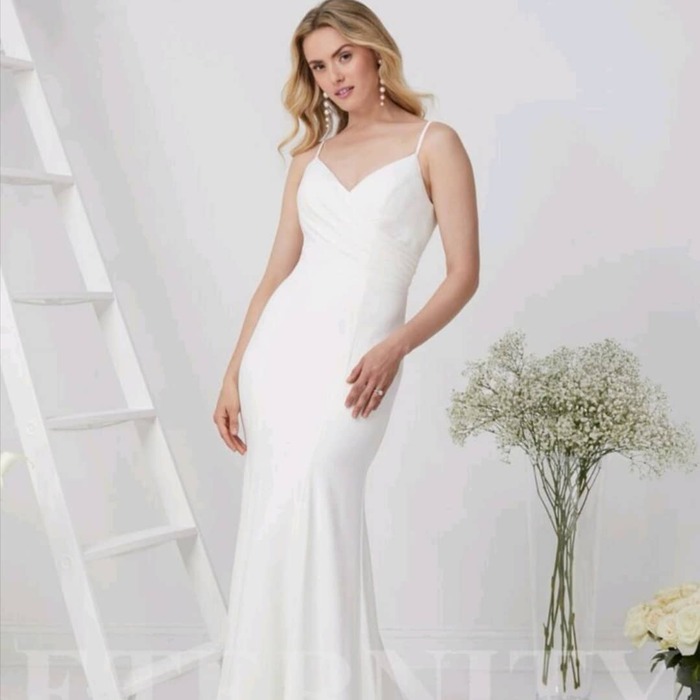  New Album of Beautiful Day Bridal Unit 19, Flexspace Business Centre, Yarm Industrial Estate, Lingfield Way - Photo 4 of 8