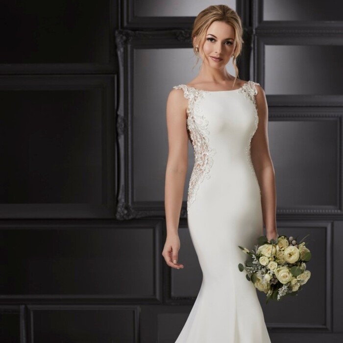  New Album of Beautiful Day Bridal Unit 19, Flexspace Business Centre, Yarm Industrial Estate, Lingfield Way - Photo 8 of 8