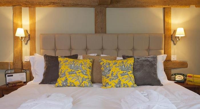  Profile Photos of The Queen's Inn Rye Road - Photo 16 of 27