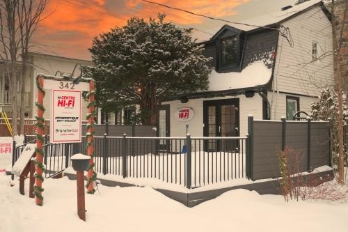  Profile Photos of Centre Hi-Fi Saint-Sauveur 342 Rue Principale - Photo 3 of 3