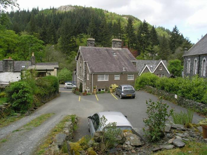  Profile Photos of Bryn Llewelyn Bed and Breakfast Betws-y-Coed Bryn Llewelyn, Holyhead Road - Photo 1 of 11