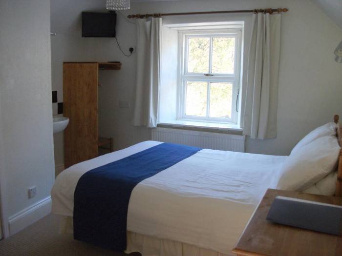  Profile Photos of Bryn Llewelyn Bed and Breakfast Betws-y-Coed Bryn Llewelyn, Holyhead Road - Photo 3 of 11