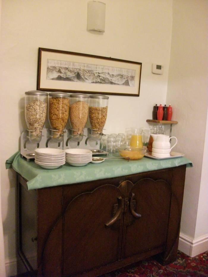  Profile Photos of Bryn Llewelyn Bed and Breakfast Betws-y-Coed Bryn Llewelyn, Holyhead Road - Photo 9 of 11