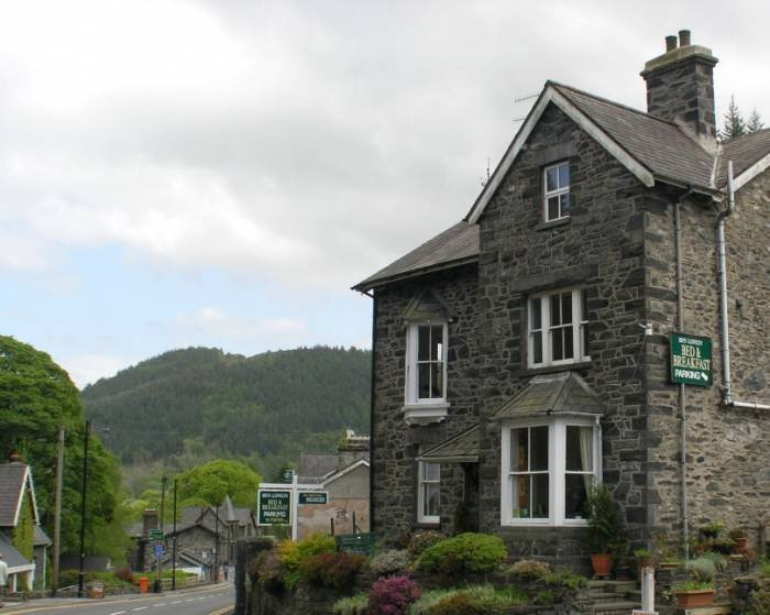 OLYMPUS DIGITAL CAMERA          Profile Photos of Bryn Llewelyn Bed and Breakfast Betws-y-Coed Bryn Llewelyn, Holyhead Road - Photo 11 of 11