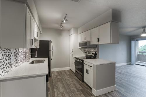  Profile Photos of Cordoba Apartments 4520 E Baseline Rd - Photo 2 of 4