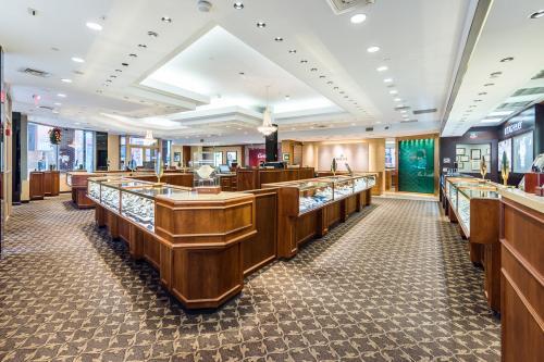  New Album of Fink's Jewelers Short Pump Town Center 11800 West Broad Street, #1240 - Photo 3 of 3