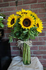Denis Flowers & Gifts, New Milford