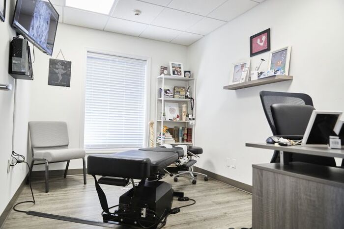 Waldwick Family Chiropractic Treatment Room Profile Photos of Waldwick Family Chiropractic 22 Wyckoff Ave #1 - Photo 5 of 6