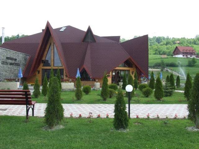  Profile Photos of Pensiunea Cristal-Restaurant Coliba Vanatorului Branului, No. 125 - Photo 2 of 2