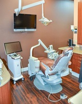  Tuan Pham, DDS. 1150 Brookside Avenue, Suite T 