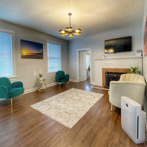  Profile Photos of All Smiles Leesburg 21 Loudoun Street Southeast - Photo 2 of 4