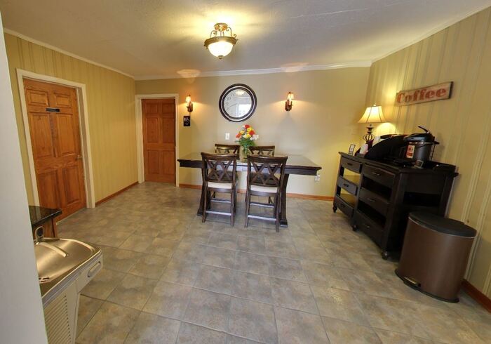  Profile Photos of Schoedinger Norris Grove City 4242 Hoover Rd - Photo 12 of 16