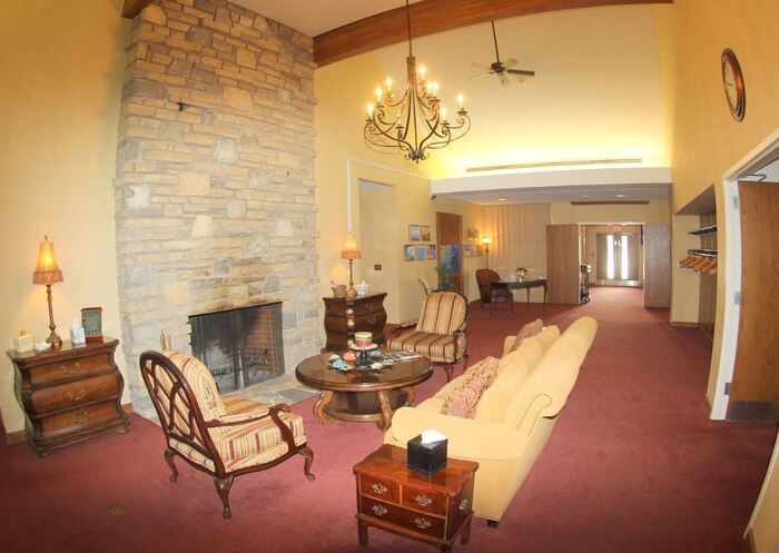  Profile Photos of Schoedinger East 5360 E Livingston Ave - Photo 5 of 16