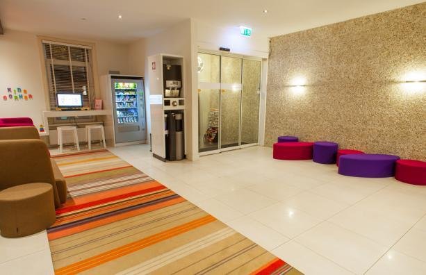  Win Hotels of Hotels in Amsterdam | Winhotels Modemstraat 17 1033 RW Amsterdam - Photo 2 of 3