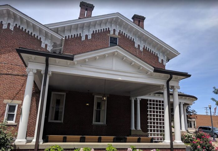  Profile Photos of Defenbaugh Wise Schoedinger Circleville 151 E Main St - Photo 8 of 15