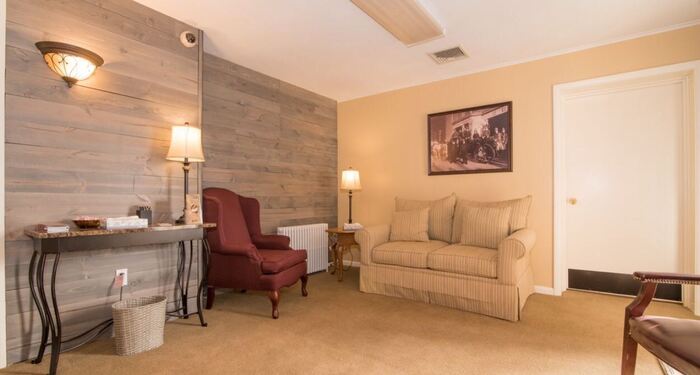  Profile Photos of Tuthill-Mangano Funeral Home 406 E Main St - Photo 2 of 7