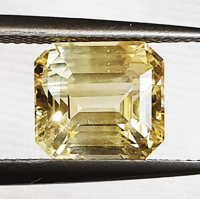  Yellow Sapphire Stone  of Shine Stones, Buy Online Natural Certified Gemstones 1279, 3rd Floor, Mahadev Johri Street, Gopal ji Ka Rasta, Johri Bazar, Jaipur-302003, India - Photo 11 of 19